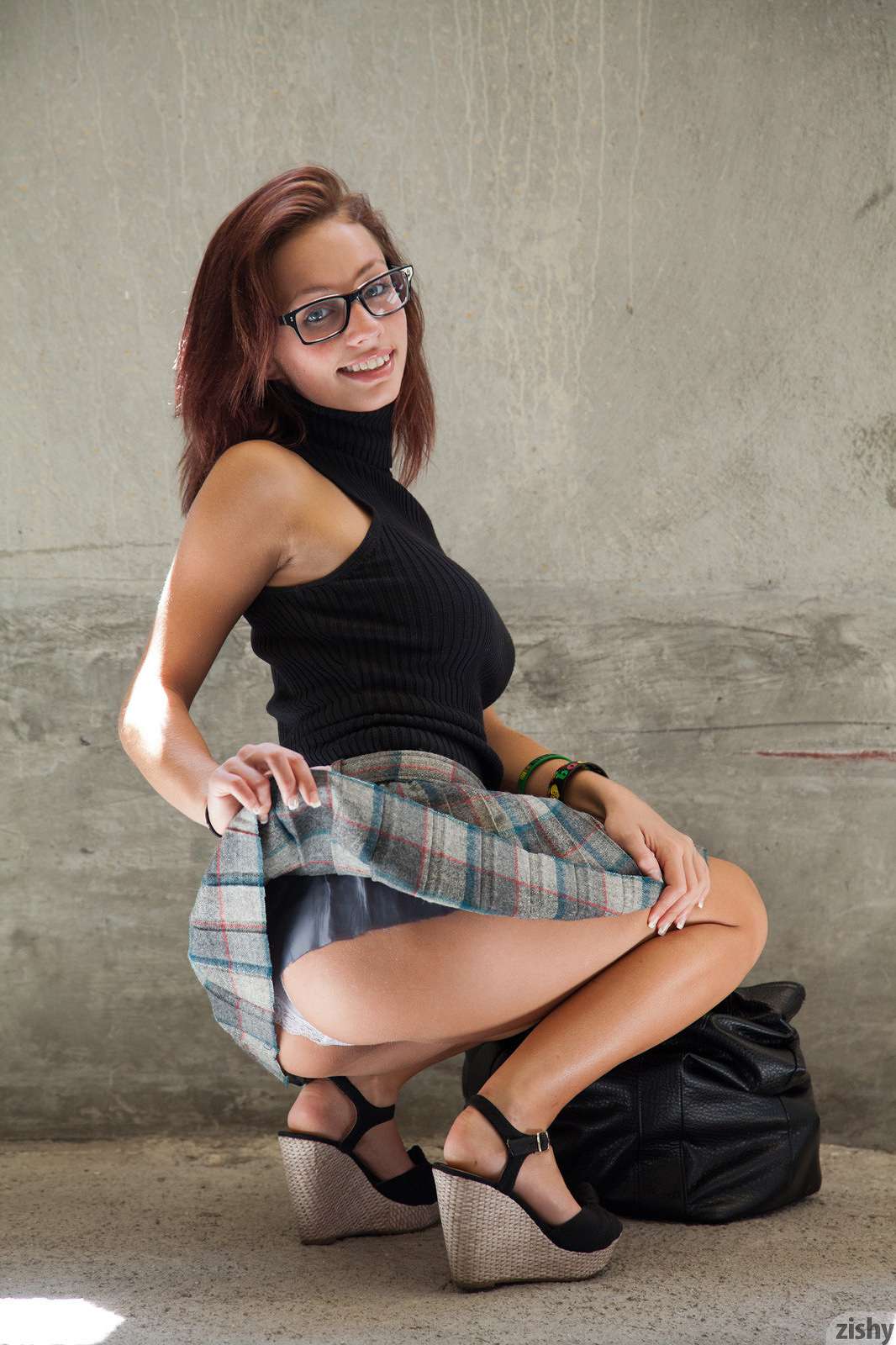 Victoria lynn visits promenade